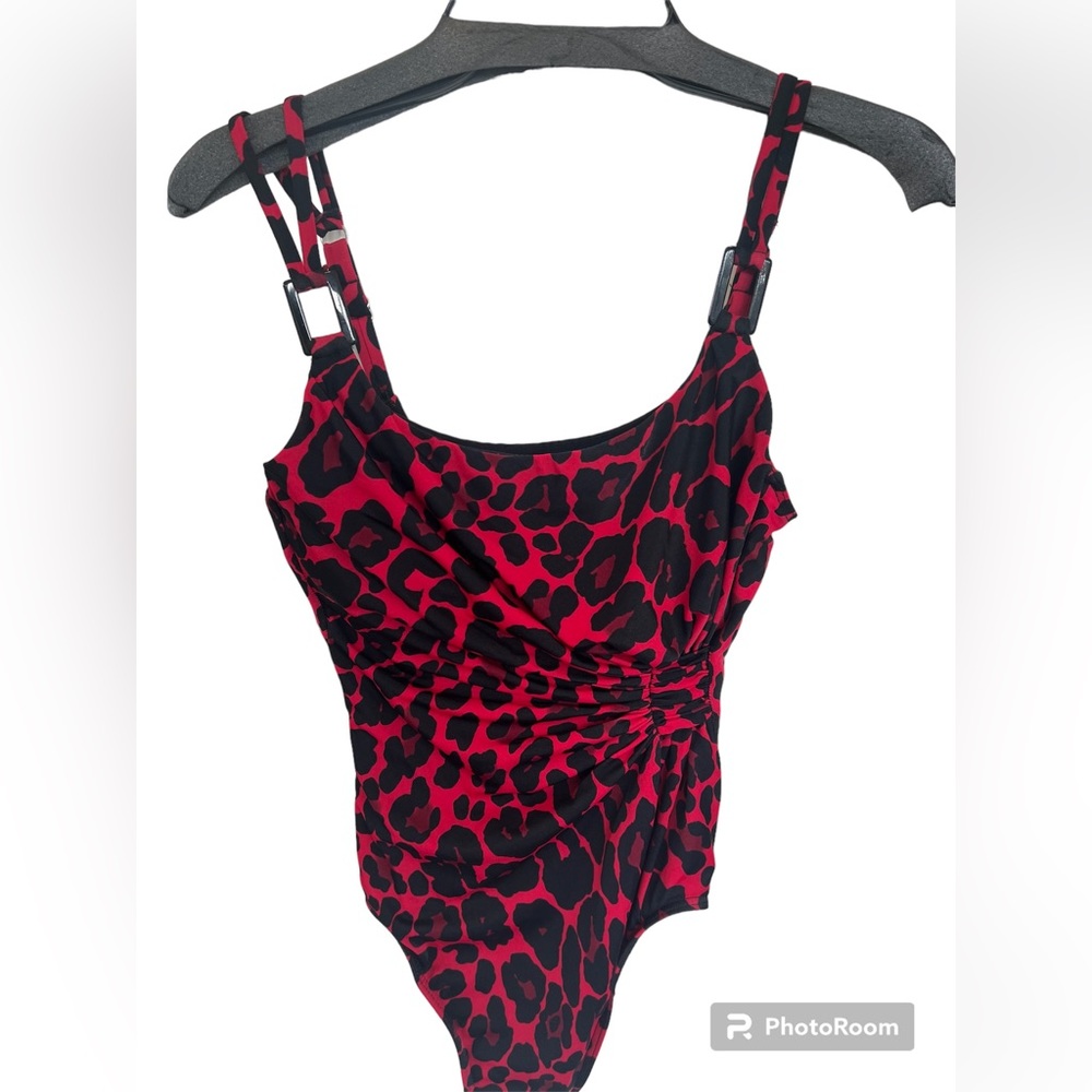 Miraclesuit One Piece Bathing Suit. Size-8. EUC
